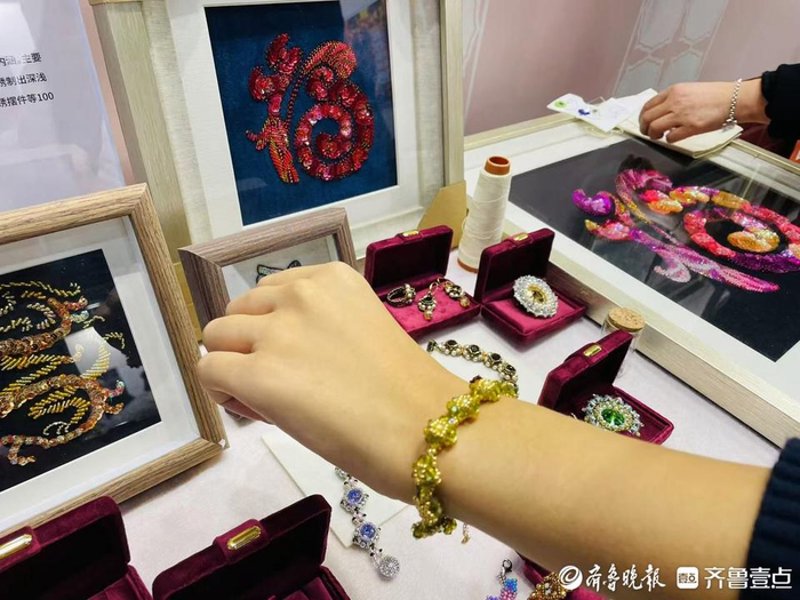 探寻珠绣艺术的魅力与变迁